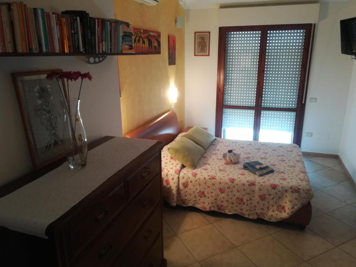 La Casa Di Eledo Villa La Maddalena  Bagian luar foto
